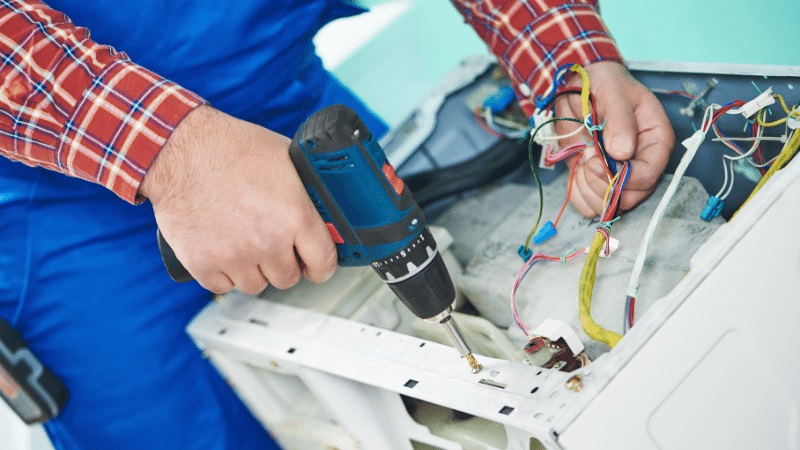 Güzelbahçe Beko Beko çamaşır makinesi kart tamiri – Su almama arızası orijinal parça ile giderildi. - Teknik servis örneği